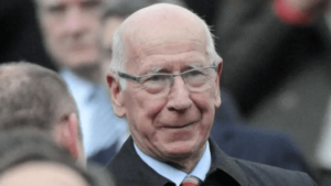 City bane torcedores que ironizaram morte de Bobby Charlton