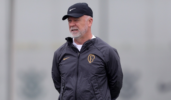 Mano admite partida ruim do Corinthians: ‘Nos desorganizamos taticamente’