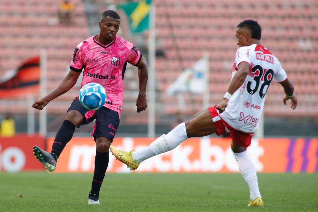 Com três jogos no 0 a 0, veja como ficou a classificação na Série B