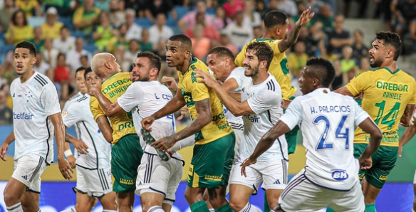 Cuiabá e Cruzeiro empatam sem gols na Arena Pantanal