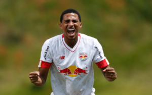 Red Bull Bragantino deve comprar zagueiro do Slavia Praga