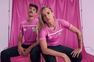 Fornecedora do Santos lança camisa especial para Outubro Rosa