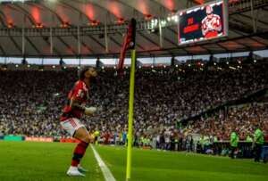 Flamengo 1 x 0 Vasco - Vitória rubro-negra e recorde de público no Brasileirão