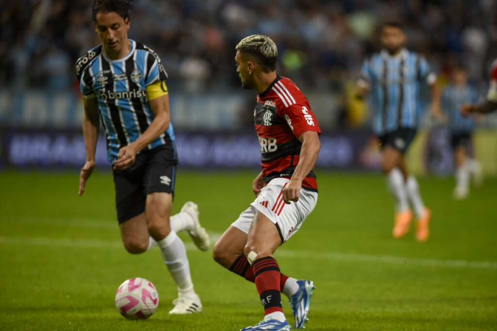 Grêmio 3 x 2 Flamengo – Sem Suárez, Tricolor impõe primeira derrota de Tite