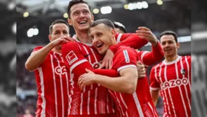 ALEMÃO: Freiburg derrota Augsburg e sobe para o 8º lugar; Darmstadt deixa a degola