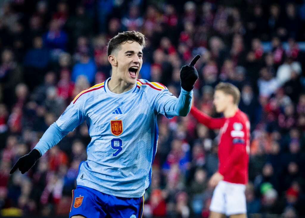 Gavi sofre lesão e deve desfalcar Barcelona e seleção espanhola o resto da temporada 2 gavi