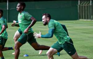 Goiás finaliza preparação para o jogo contra Botafogo com foco em sair do Z4