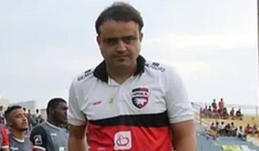 Fabrício Carvalho é o treinador do líder Abecat (Foto: Divulgação)