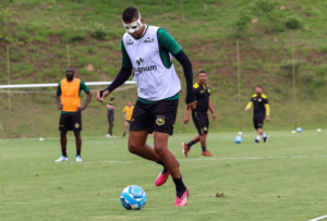 Série C: Zagueiro do São Bernardo-SP analisa visita à Ponta Grossa: 'Bem difícil'