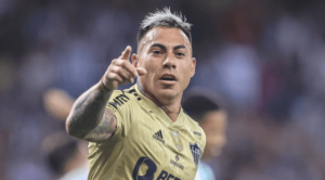 Alvo de críticas, Vargas quer ficar no Atlético-MG para 2024