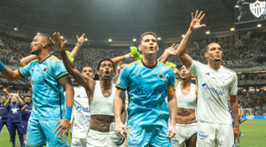 Chance de queda no Cruzeiro cai pela metade após o clássico