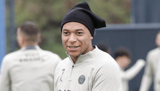 psg mbappé 2023 grupo