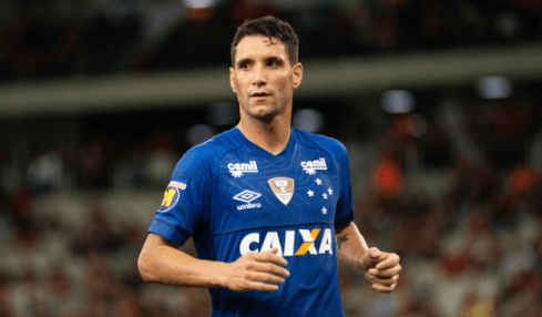 Thiago Neves anuncia aposentadoria: “É hora de pendurar”
