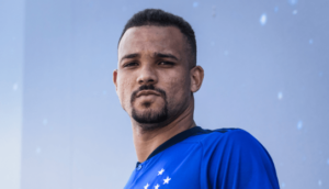 Cruzeiro consegue liberação e anuncia chegada de Zé Ivaldo