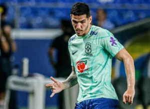 Zagueiro Nino sofre entorse leve e é desconvocado da seleção brasileira