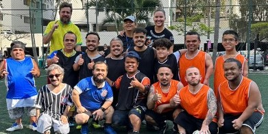 Instituto Nacional de Nanismo promove partida de futebol na Reatech