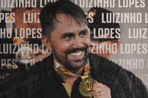 Série B: Brusque renova com técnico do acesso para 2024