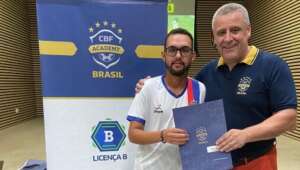 Técnico do São Caetano conclui curso para treinadores da CBF