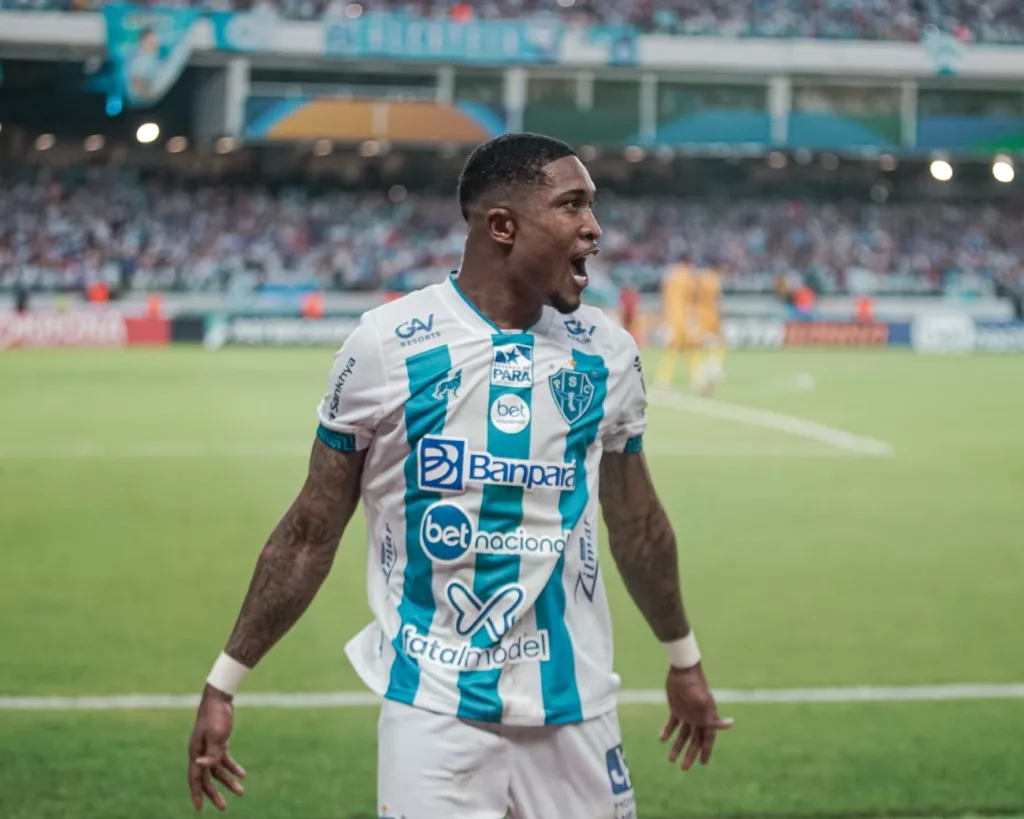 PLACAR FI: Confira RESULTADOS de DOMINGO com goleada do Santos e dois clássicos 2 Paysandu-PA leva virada do Amazonas-AM, que fica próximo do acesso (Foto: Divulgação / Paysandu) PLACAR FI