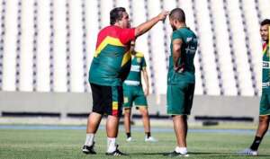 Série B: Em busca da vitória, técnico quer organização e aplicação do Sampaio Corrêa