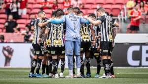 Santos x Coritiba - Após goleada história, Peixe volta a campo contra Coxa