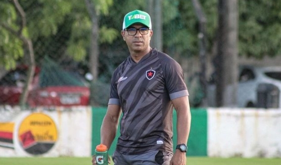 Cearense: Floresta contrata técnico que estava no Botafogo-PB para 2024
