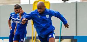 Série B: Artilheiro, atacante não treina e preocupa Avaí para duelo contra a Ponte Preta