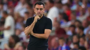 Espanhol: Xavi diz estar no meio do caminho para tornar o Barcelona 'grande de novo'