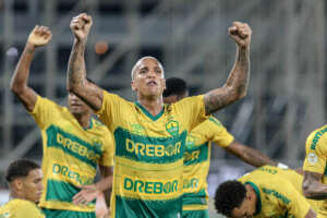 Deyverson e mais: Confira andamento das transferências no Cuiabá para 2024