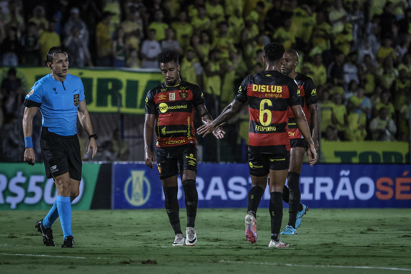 Sport enfrenta o Sampaio Corrêa, às 17h, na Ilha do Retiro (Foto Rafael Bandeira/SCR)