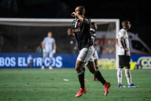 Vasco 1 x 0 Botafogo - Trem Bala deixa degola e deixa título do rival ameaçado