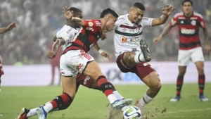 Flamengo 1 x 1 Fluminense - Flamengo cede empate e desperdiça chance na briga pela liderança