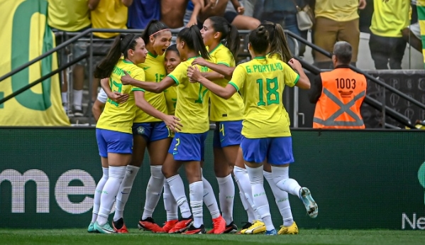 Novidade da seleção brasileira, Priscila garante vitória sobre Japão em amistoso na Neo Química