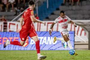 Clubes em risco na Série B motivam seus elencos com prêmios