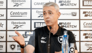 Tiago Nunes banca Perri e diz que Botafogo 