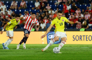 ELIMINATÓRIAS: Borré marca, Colômbia bate Paraguai e encosta nos líderes