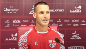 Paulista A3: São Caetano anuncia zagueiro Octávio Metzker