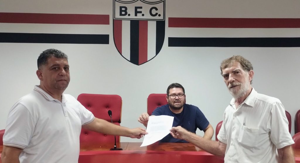 Atual presidente protocola chapa pela presidência do Botafogo FC