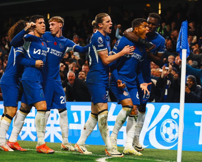 INGLÊS: Chelsea e City empatam em jogo com duas viradas e gols de Haaland e Thiago Silva