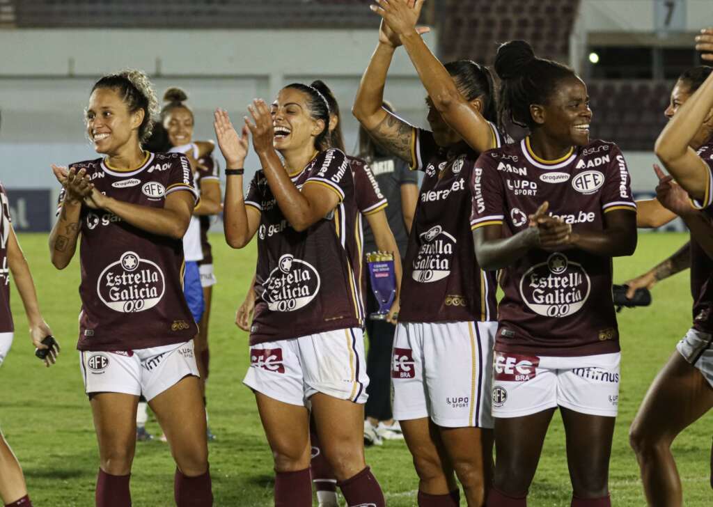 Ferroviária leva a melhor nos pênaltis e garante título da Copa Paulista Feminina (Foto: Cárila Covas/Ferroviária SAF)