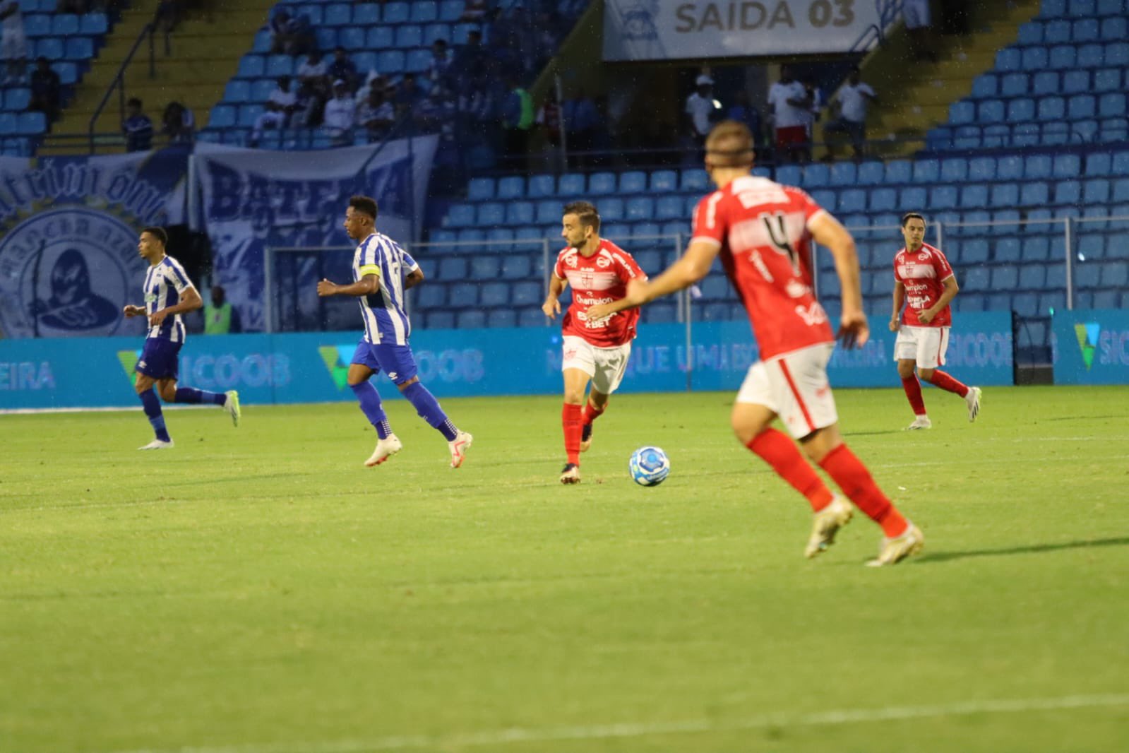 Empate elimina chances de rebaixamento do Avaí e mantém CRB no meio da tabela (Foto: Frederico Tadeu / Avaí FC)