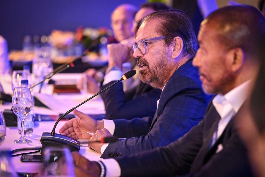 Presidente da FPF cita prós e contras de falta de dérbi campineiro no Paulistão 2024. ASSISTA ENTREVISTA!