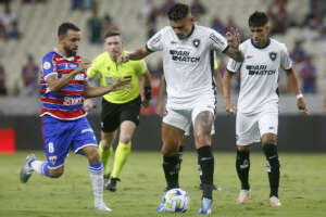 Fortaleza 2 x 2 Botafogo - Fogão tropeça mais uma vez e deixa liderança para o Palmeiras