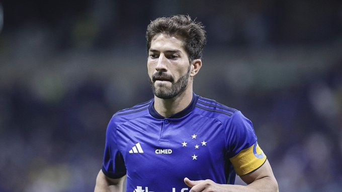 Cruzeiro anuncia a contratação do volante Lucas Silva, cruzeiro