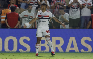 Título segue em aberto e América-MG é rebaixado. Veja a classificação do Brasileirão!