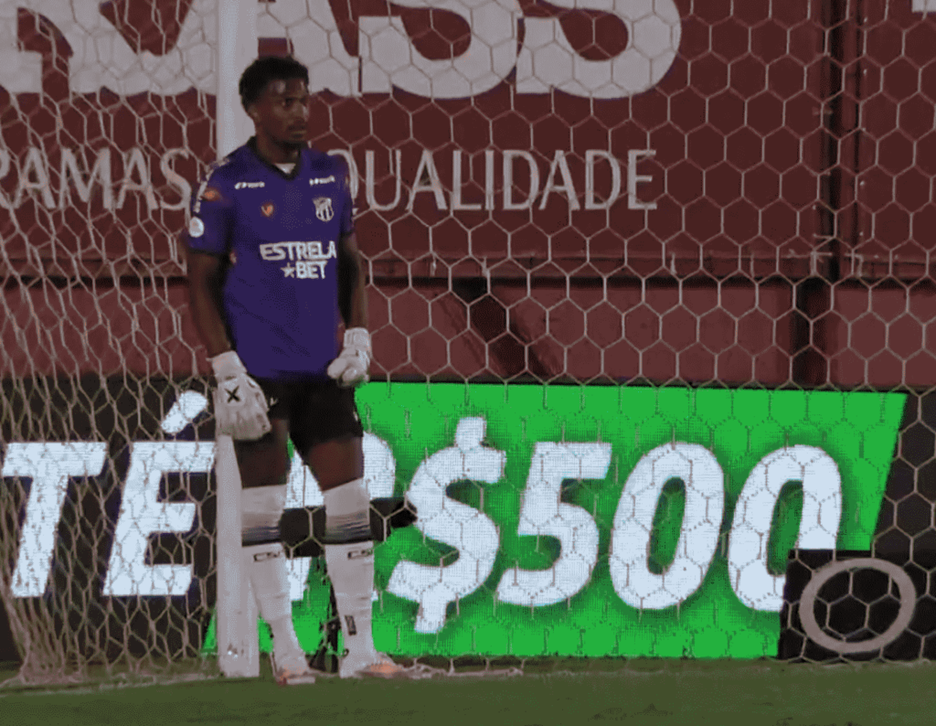 Saulo Mineiro no gol