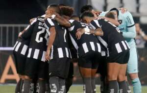 Textor se irrita com arbitragem, pede queda de Seneme e define derrota do Botafogo: 'Corrupção'