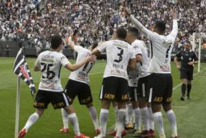 Corinthians 2017 x Botafogo 2023: veja diferenças e semelhanças entre os times no Brasileirão