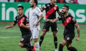 Atlético-GO 3 x 0 Guarani – Dragão faz lição de casa e volta à elite