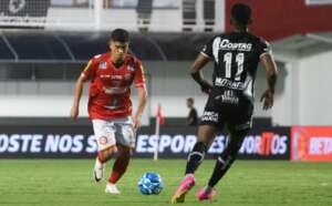 Série B: Luta contra a queda permanece embolada com vitórias de Chape e Ponte. Confira!